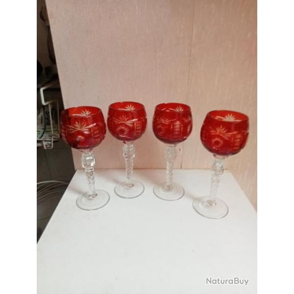 lot de 4 verres rouge sanguine en cristal de st-louis 1950 hauteur 17 cm