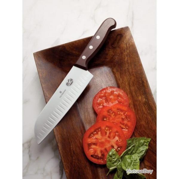 Victorinox 6.8520.17 Couteau de cuisine Santoku 17cm ondul. avec manche en bois