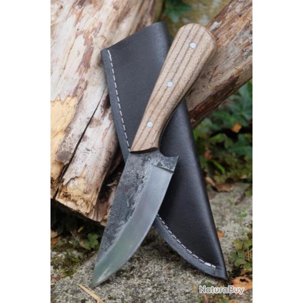 Couteau Skinner de Chasse Bushcraft Lame Acier Carbone 1075 Manche Bois Etui Cuir Fabr Artisanale01