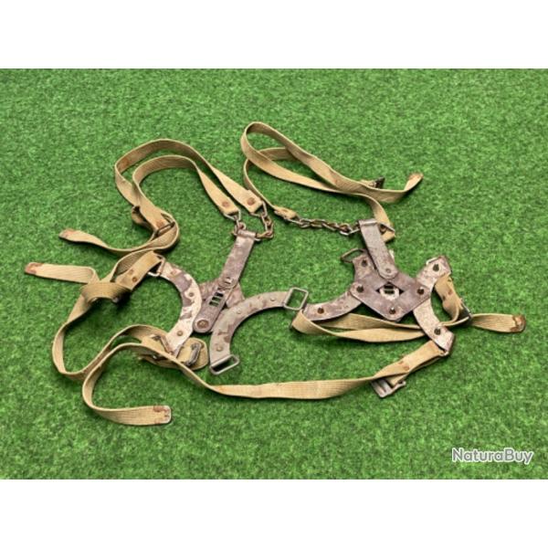 PAIRE DE CRAMPONS  US TROUPES DE MONTAGNE   W W 2