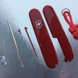 Neuf Côtes / Plaquettes Rouge - Original Swiss Victorinox 91mm + Accessoires multiples