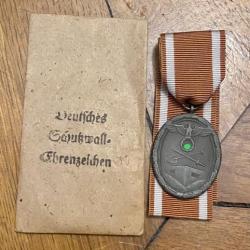 Médaille du mur de l'Ouest allemande avec sachet ww2 badge insigne militaire numéro 2