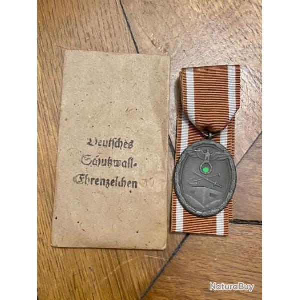 Mdaille du mur de l'Ouest allemande avec sachet ww2 badge insigne militaire numro 2