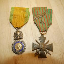 Lot de médailles Françaises d'un poilu WW1 dont croix de guerre avec clou et palme