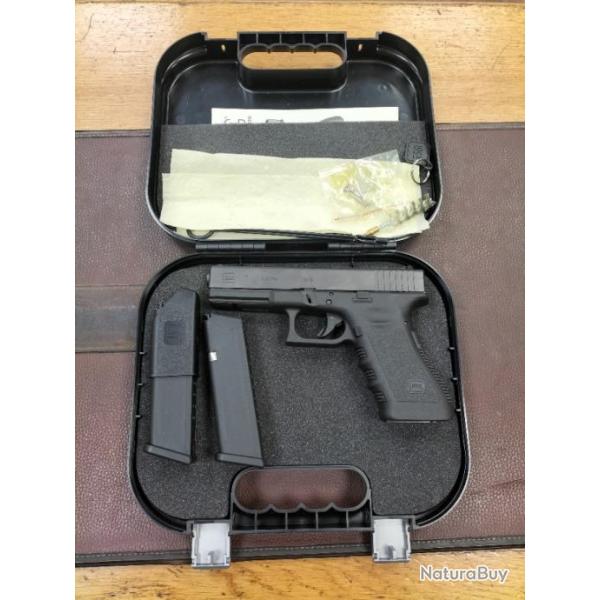 Pistolet Glock 17 gen 3 cal 9x19 pratiquement neuf.