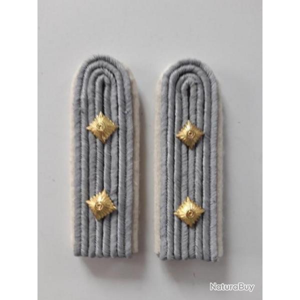 PAIRE DE PATTES D EPAULE DE CAPITAINE WH,INFANTERIE