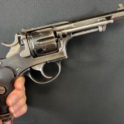 REVOLVER SUISSE 1882 1er modèle cal 7.5swiss