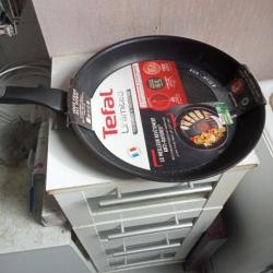 poele tefal neuf unlimited tous feux diamètre 32 cm, 1,80 kg