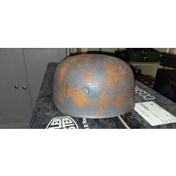 reproduction de casque de para allemand de la seconde guerre mondial.