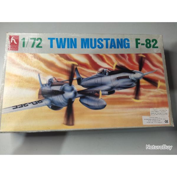 Maquette 39/45 avion Amricain Twin Mustang F-82 chelle 1/72.