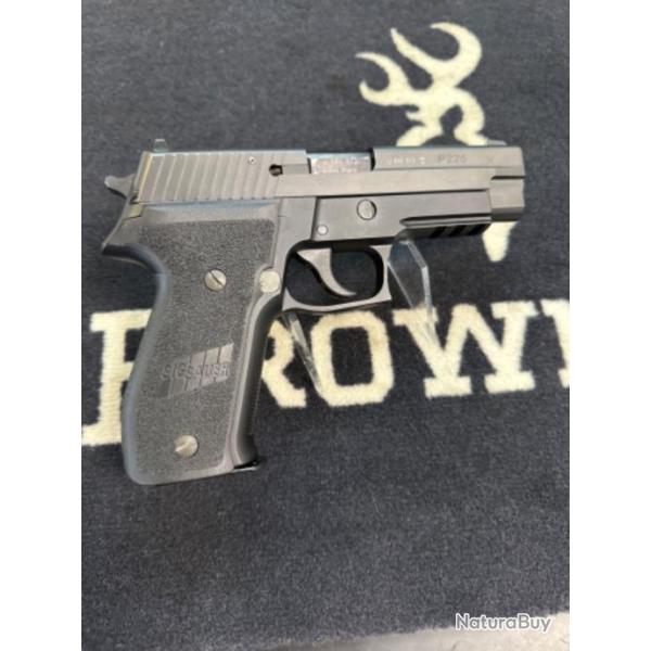 Sig Sauer P226 9x19 TAR