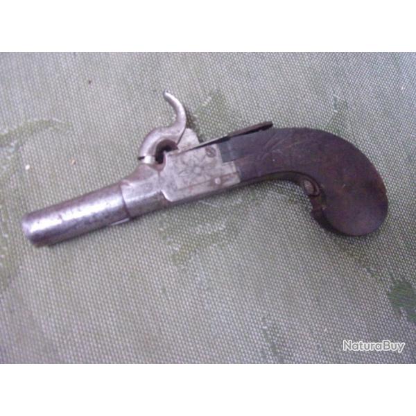 pistolet  percussion long. 15,5  cm