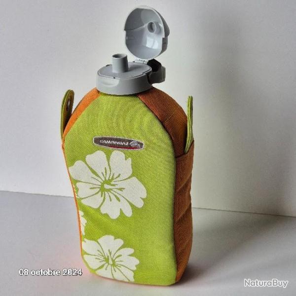 Gourde de marque Campingaz, scurise et ergonomique d'une contenance d'un litre