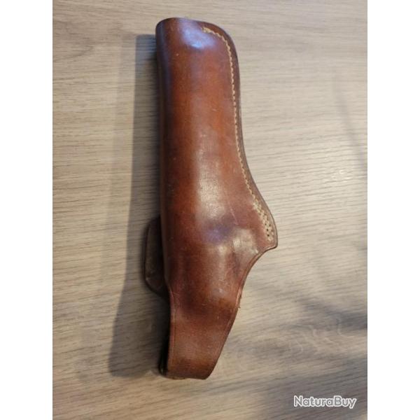 holster cuir  de marque GIL  pour revolver 357 magnum jusqu' 6 pouces. refrence MOd COMBAT M31 R70