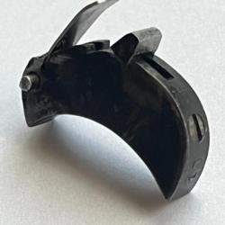 DETENTE POUR  PISTOLET  SEMI-AUTOMATIQUE CHARLES CLEMENT Cat  D.