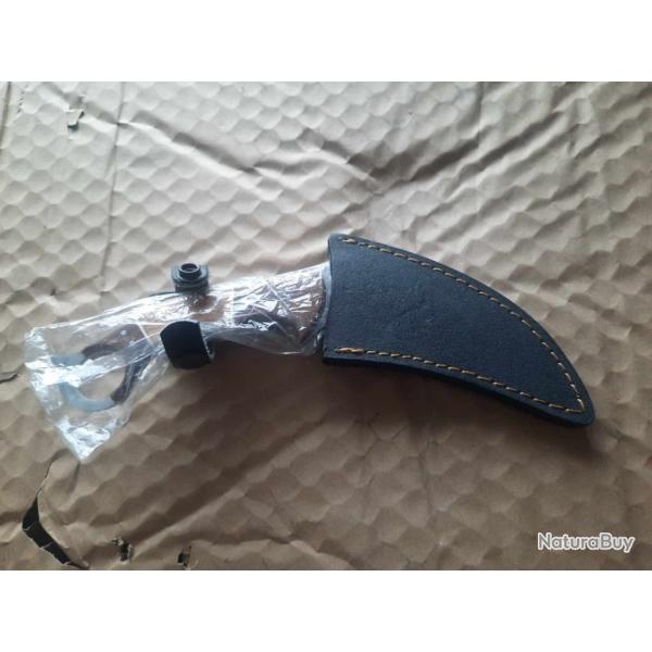 Couteau Karambit Lame Acier Carbone 1055 Manche Bois Etui Simili Cuir