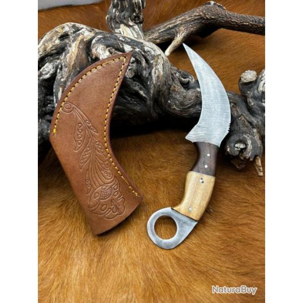 Couteau Karambit Lame Acier DAMAS 256couches manche en bois d'Olivier FabricationArtisanal Rf K37