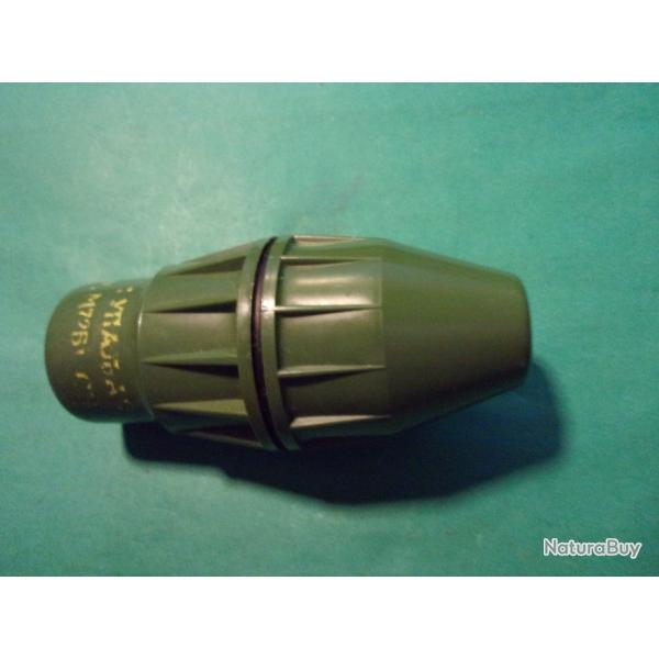 Petit conteneur en plastic vert tanche TCHEC pour grenade neuf