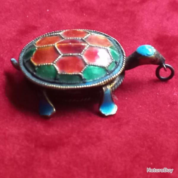 magnifique   bijou  ancien pendentif maill  " TORTUE "