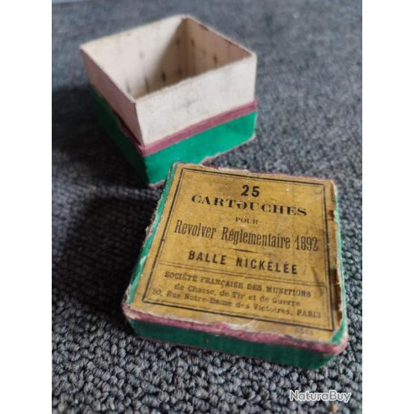 Rare boite vide d'origine en carton pour 25 cartouches rvolver rglementaire 1892 balle nickele