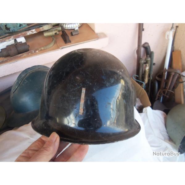 CASQUE DE GENDARME  AVEC COQUE DE PARA  TROIS ATTACHES BLEU OU NOIR  MLE 56