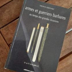 Livre armes et guerriers barbares