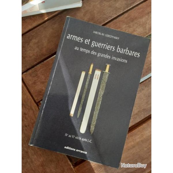 Livre armes et guerriers barbares