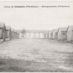 CPA MILITARIA  -  CAMP DE COËTQUIDAN  -  BARAQUEMENTS D'INFANTERIE