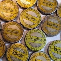 lot de 4 Boites britannique vaseline pleines - époque WWII ref vas22- 002