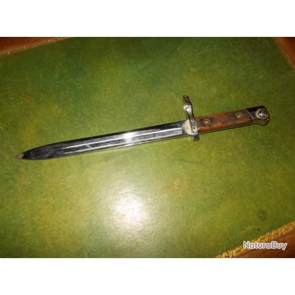 ancien couteau baionnette arme autrichienne 1895 militaria poincons FG GY lame nickele soldat