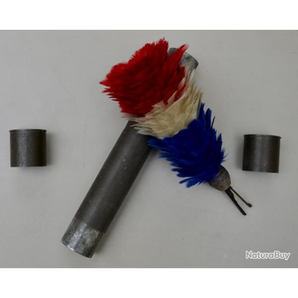 Plumet tricolore mle 1912 pour casque de gendarme avec pompon olive et etui fer