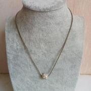 Collier Ancien En Cristal Et Plastique - Longueur 21 Cm Fermé - Bijou Vintage Argenté