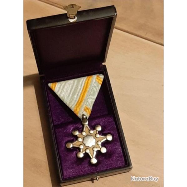 Dcoration Ordre du Trsor Sacr de 7me classe en vermeil, argent plaqu or. Rare.