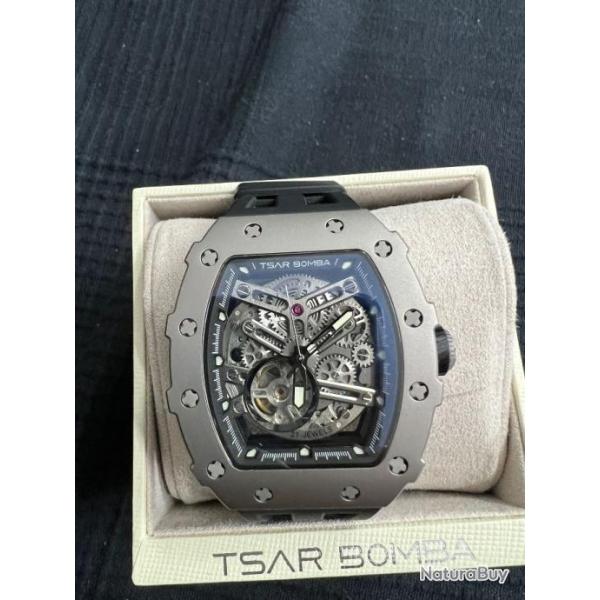 Montre Tsar bomba luxe Militaire