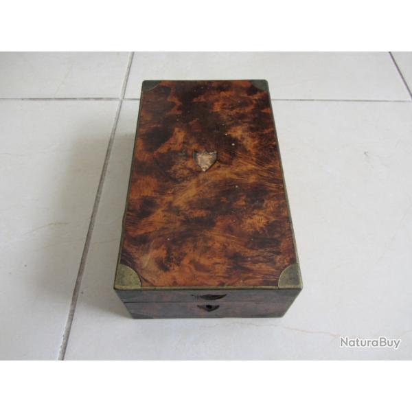 Coffret victorien - Placage murier 1870/80