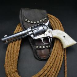 Colt SAA Peacemaker calibre 44-40 Six shooter , beau canon avec certificat St Etienne