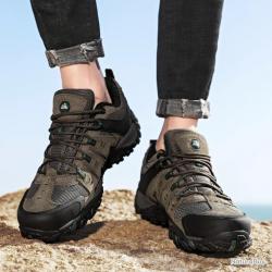 CHAUSSURES BASSE RANDONNÉE ET CHASSE RÉSISTANTE ET CONFORTABLE - VERTE