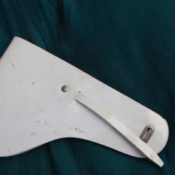 Holster en simili cuir  plastifier blanc  de Police Militaire enchère à 1 euros sans prix de réserve