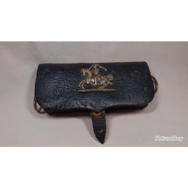 Ancienne cartouchire de chasse dcoration chevalier