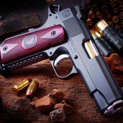 PISTOLET NIGHTHAWK CUSTOM 1911 COMMANDER BORDER SPECIAL