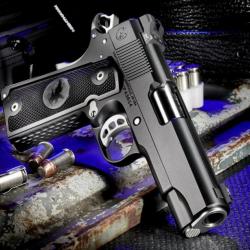 PISTOLET NIGHTHAWK CUSTOM 1911 COMMANDER KESTREL