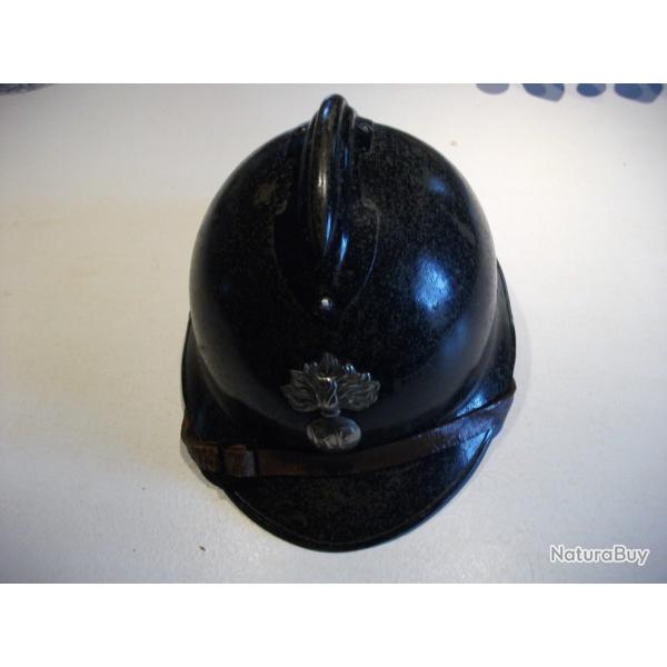 CASQUE MILITAIRE DE LA GUERRE POUR GENDARME ????