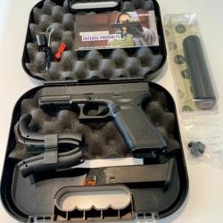 Glock 17 Gen 5 sv10 Edition limitée 9mm PAK plus Réducteur de son SAK  - Jamais servi .