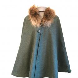 Cape Mahault - Tweed vert loden Élégance féminine après-chasse U