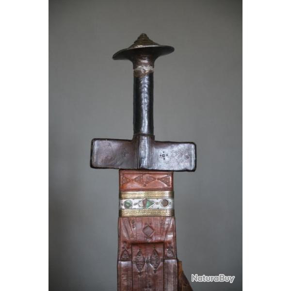 Epe takouba Touareg avec lame Europenne trs ancienne - Sud de l'Algrie, Mali, 17me-19me sicle