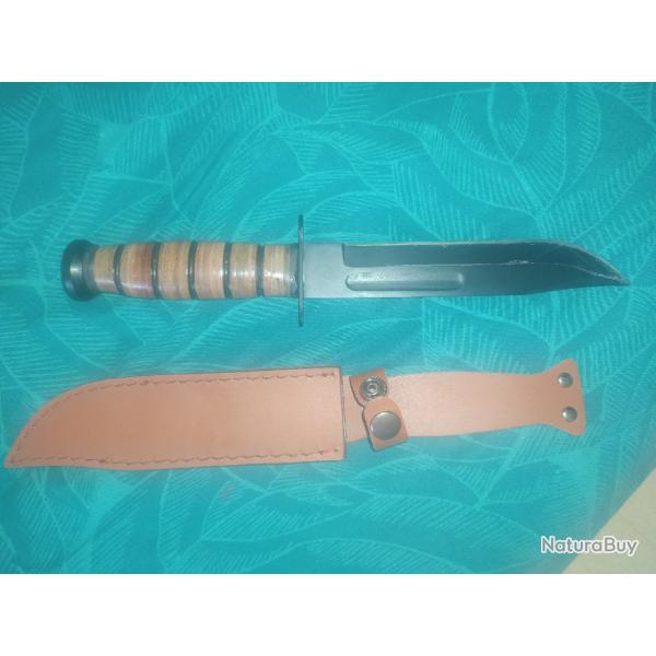 Couteau style Ka-Bar