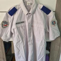 Ancienne chemise police avec ecussons