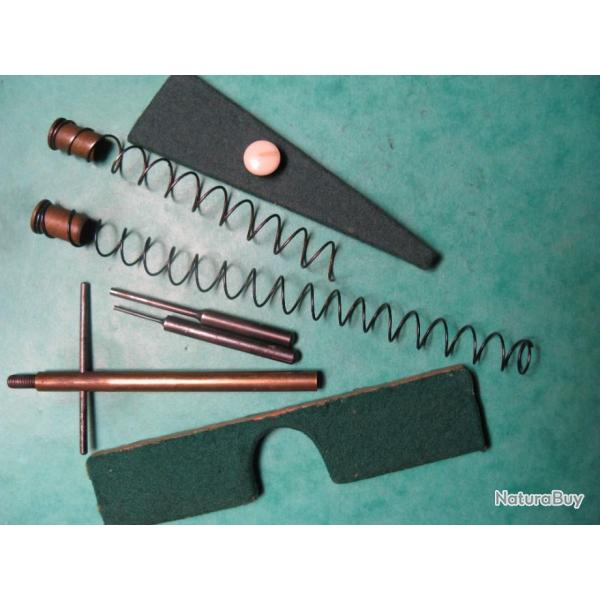 Divers pieces et accessoirs de coffret pour pistolet Borchardt Rare