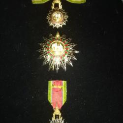 Splendide lot de 3  Médailles de l'Ordre de l'Eléphant Blanc - Thaïlande -