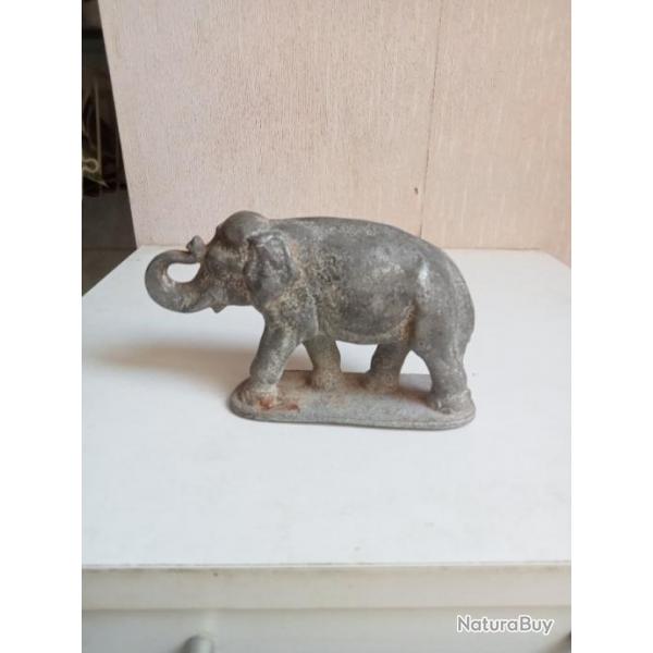 statuette ancienne elephant quiralu, hauteur 9 cm x 13 cm